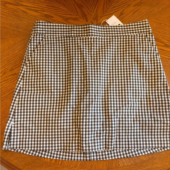 golf skort - Picture 1 of 4